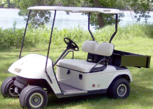 Golf Cart.jpg